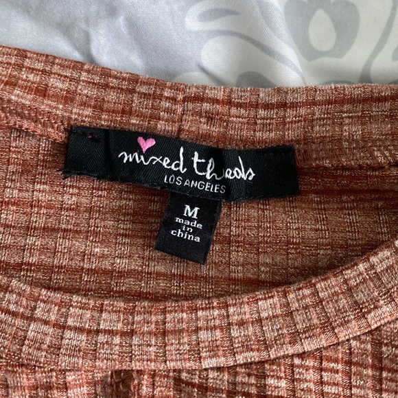 Mixed Thread Reverse Seam top - Picture 3 of 4